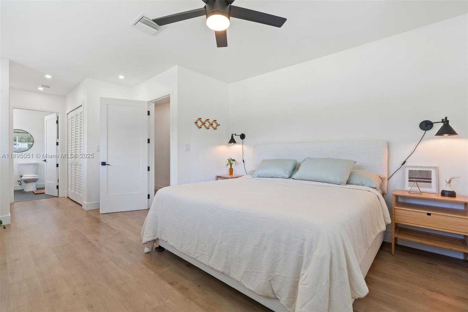 Small Image of 8121 SOUTH WEST 97TH TER, Miami Number 31
