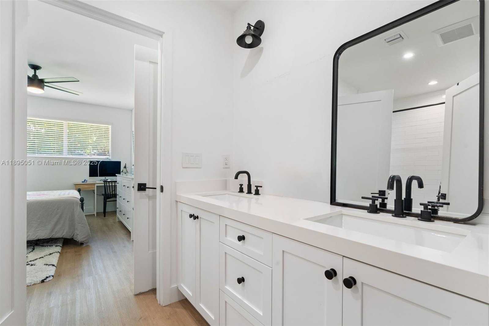Small Image of 8121 SOUTH WEST 97TH TER, Miami Number 36