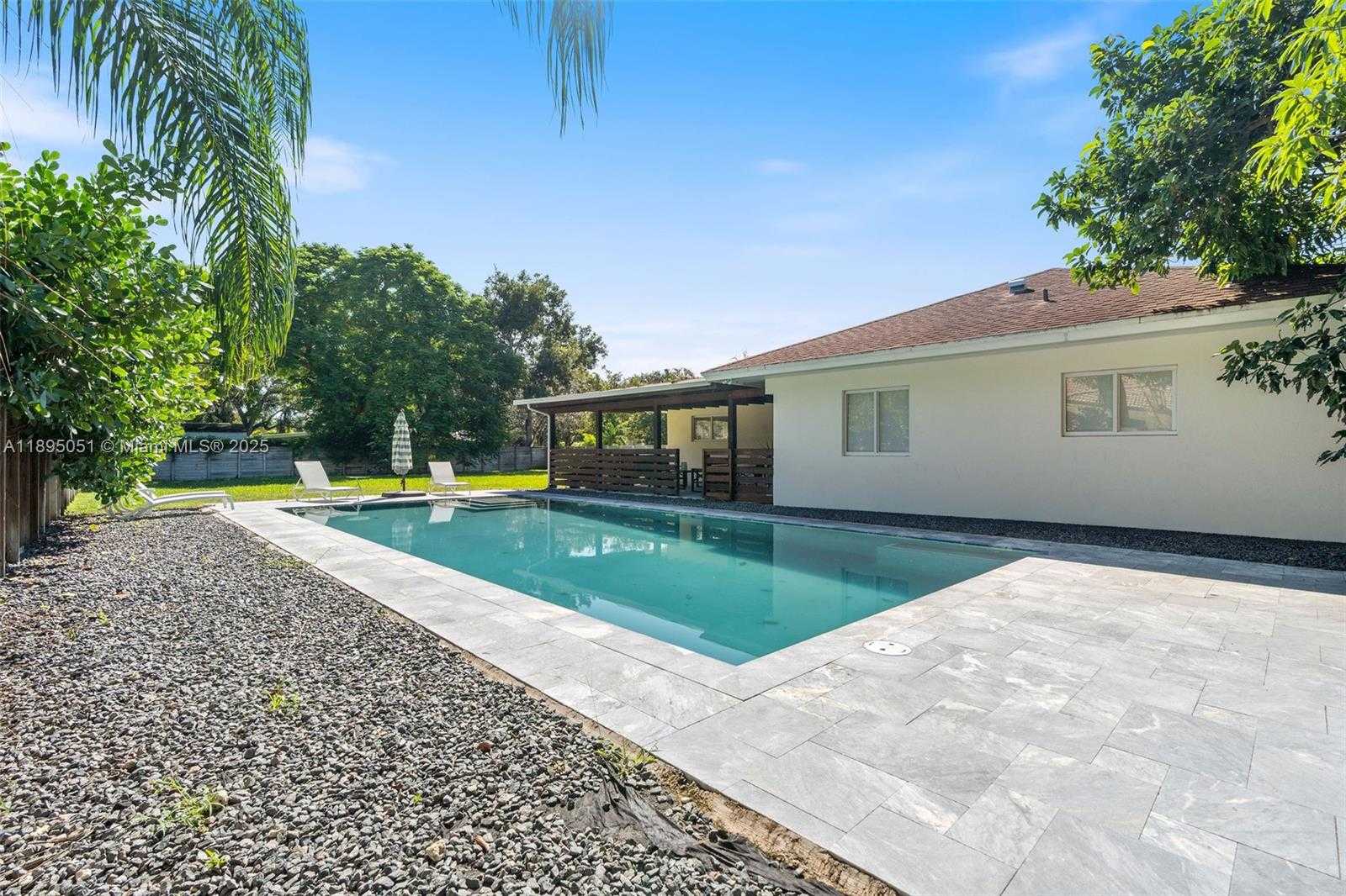 Small Image of 8121 SOUTH WEST 97TH TER, Miami Number 6
