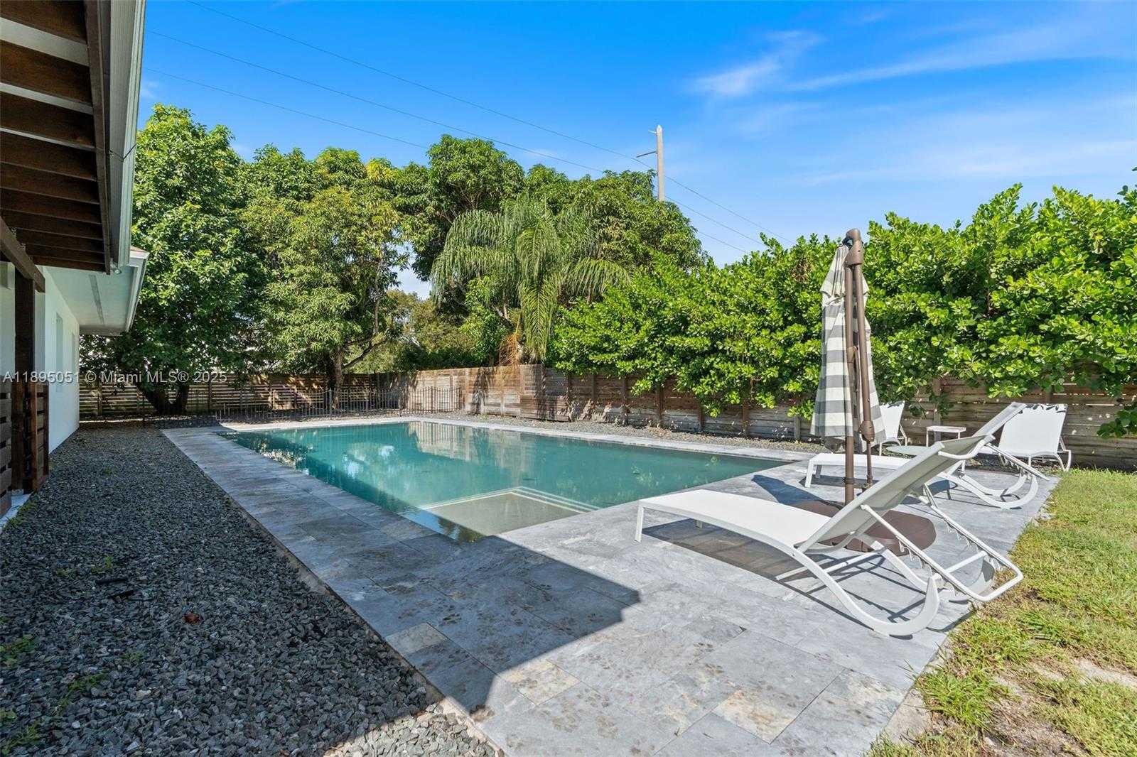 Small Image of 8121 SOUTH WEST 97TH TER, Miami Number 8