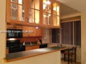 Small Image of 250 180TH DR #105, Sunny Isles Beach Number 2