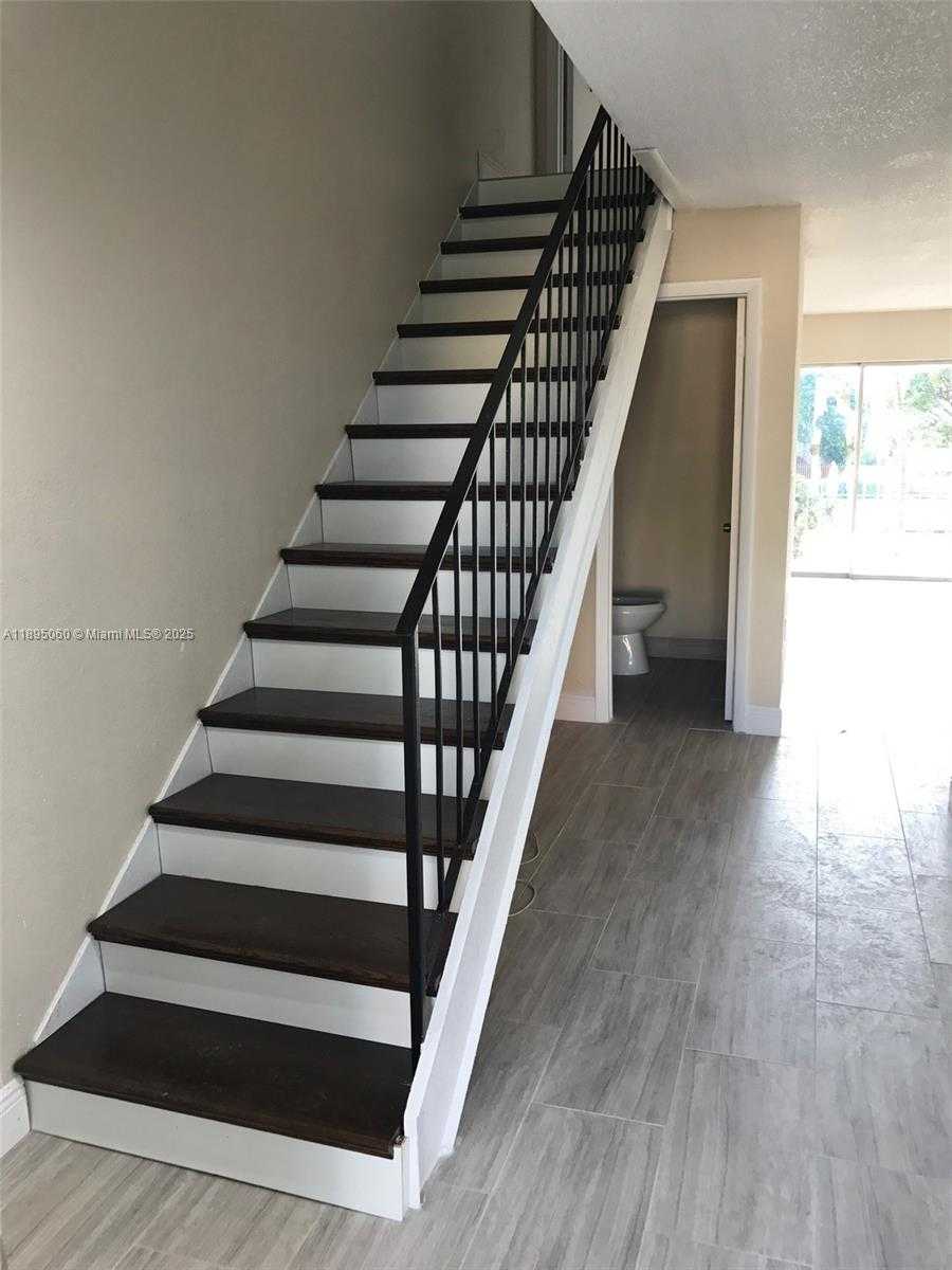 Small Image of 9353 FONTAINEBLEAU BLVD #A201, Miami Number 19