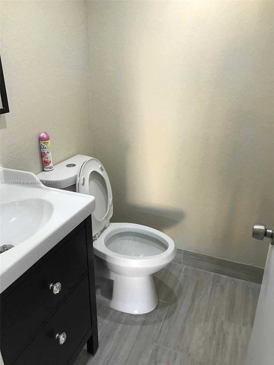 Small Image of 9353 FONTAINEBLEAU BLVD #A201, Miami Number 28