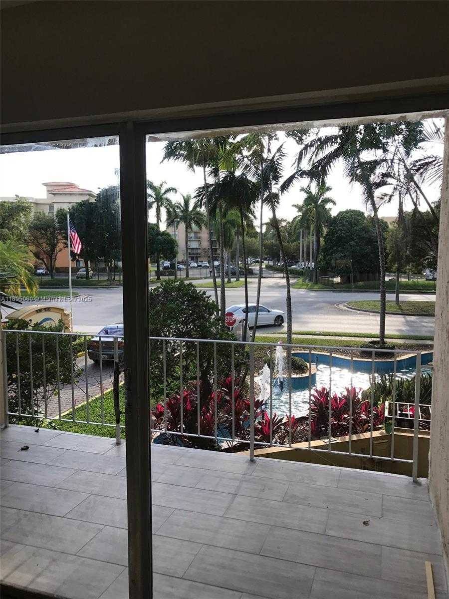Small Image of 9353 FONTAINEBLEAU BLVD #A201, Miami Number 29