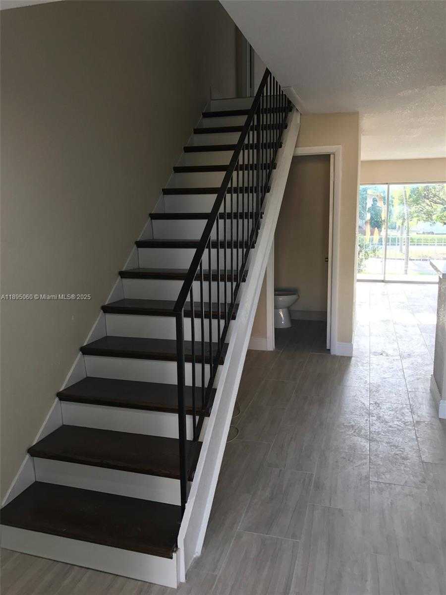 Small Image of 9353 FONTAINEBLEAU BLVD #A201, Miami Number 5