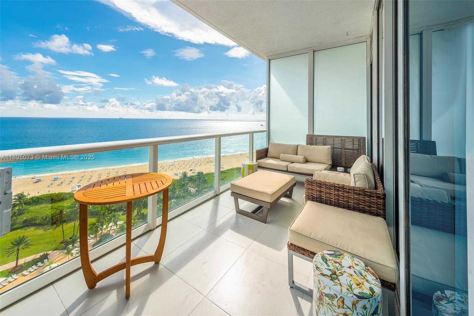 Small Image of 100 SOUTH POINTE DR #1707, Miami Beach Number 3