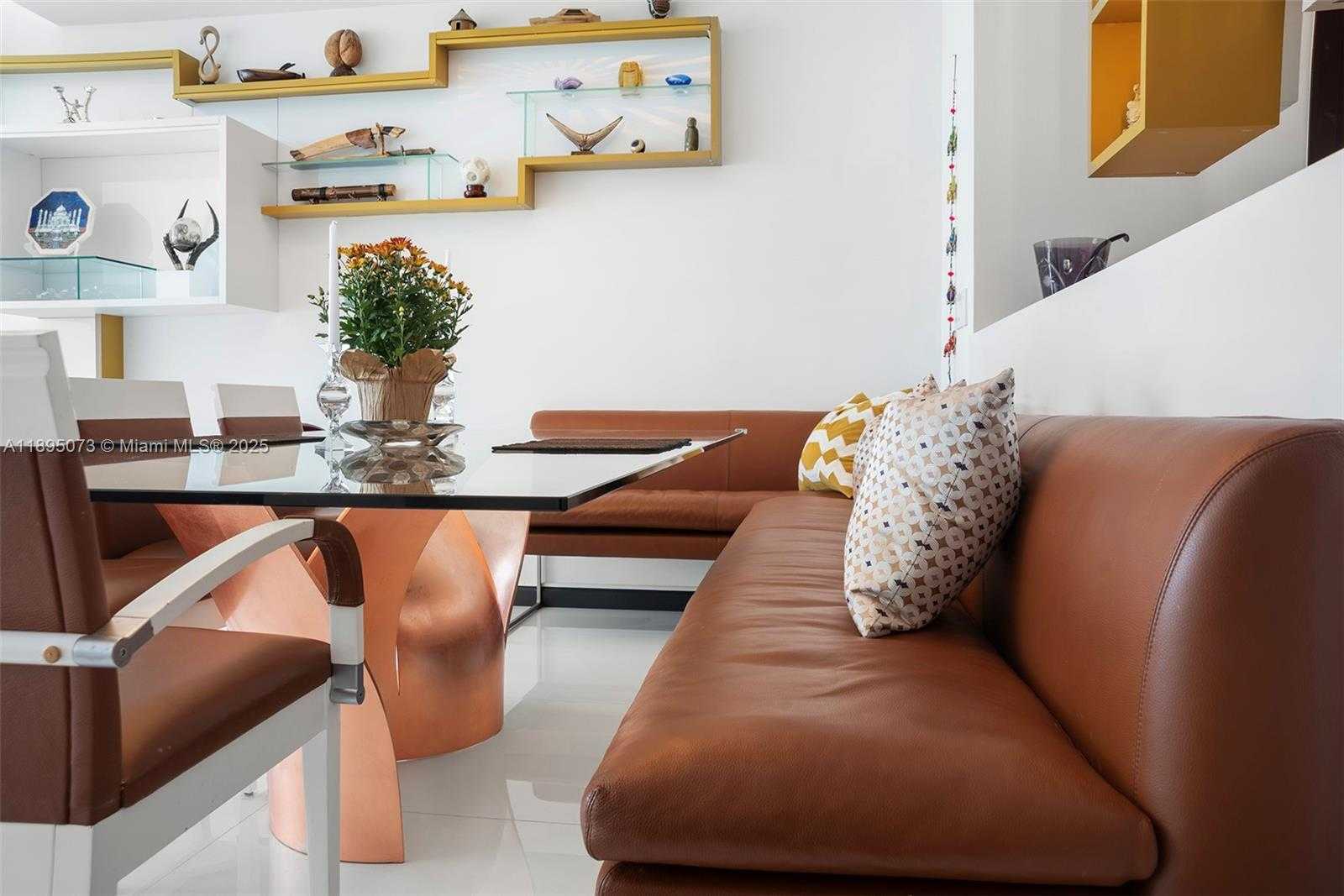 Small Image of 100 SOUTH POINTE DR #1707, Miami Beach Number 9
