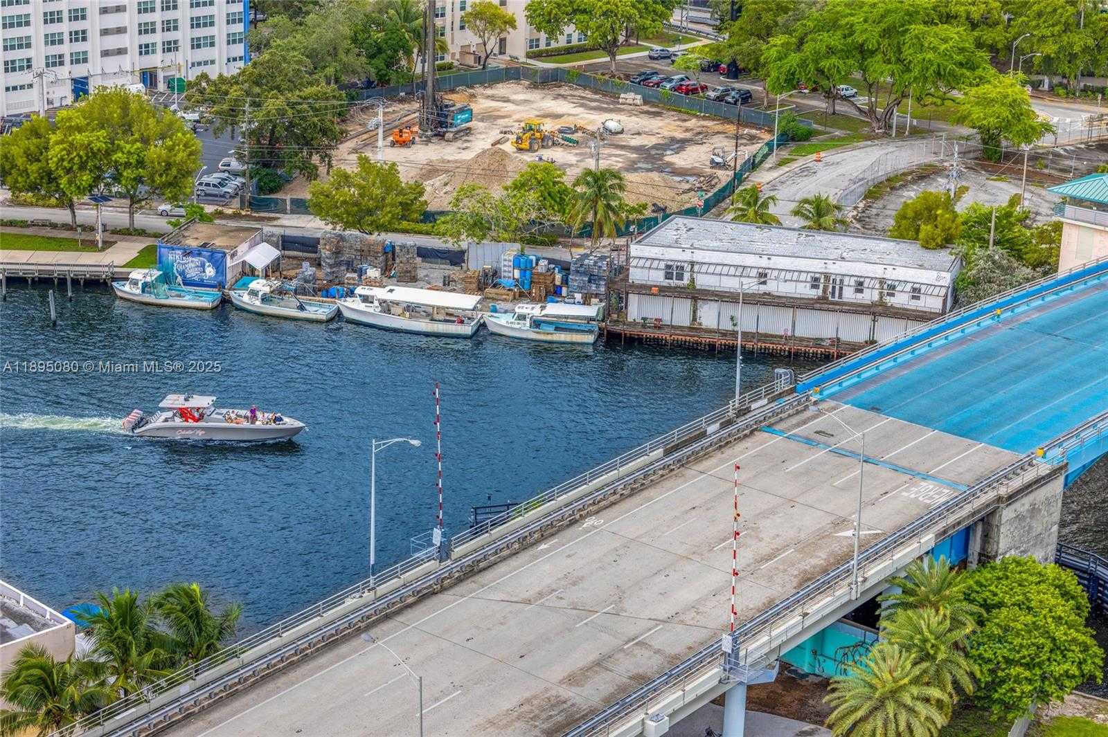 Small Image of 10 SOUTH WEST SOUTH RIVER DR #PHI15, Miami Number 17