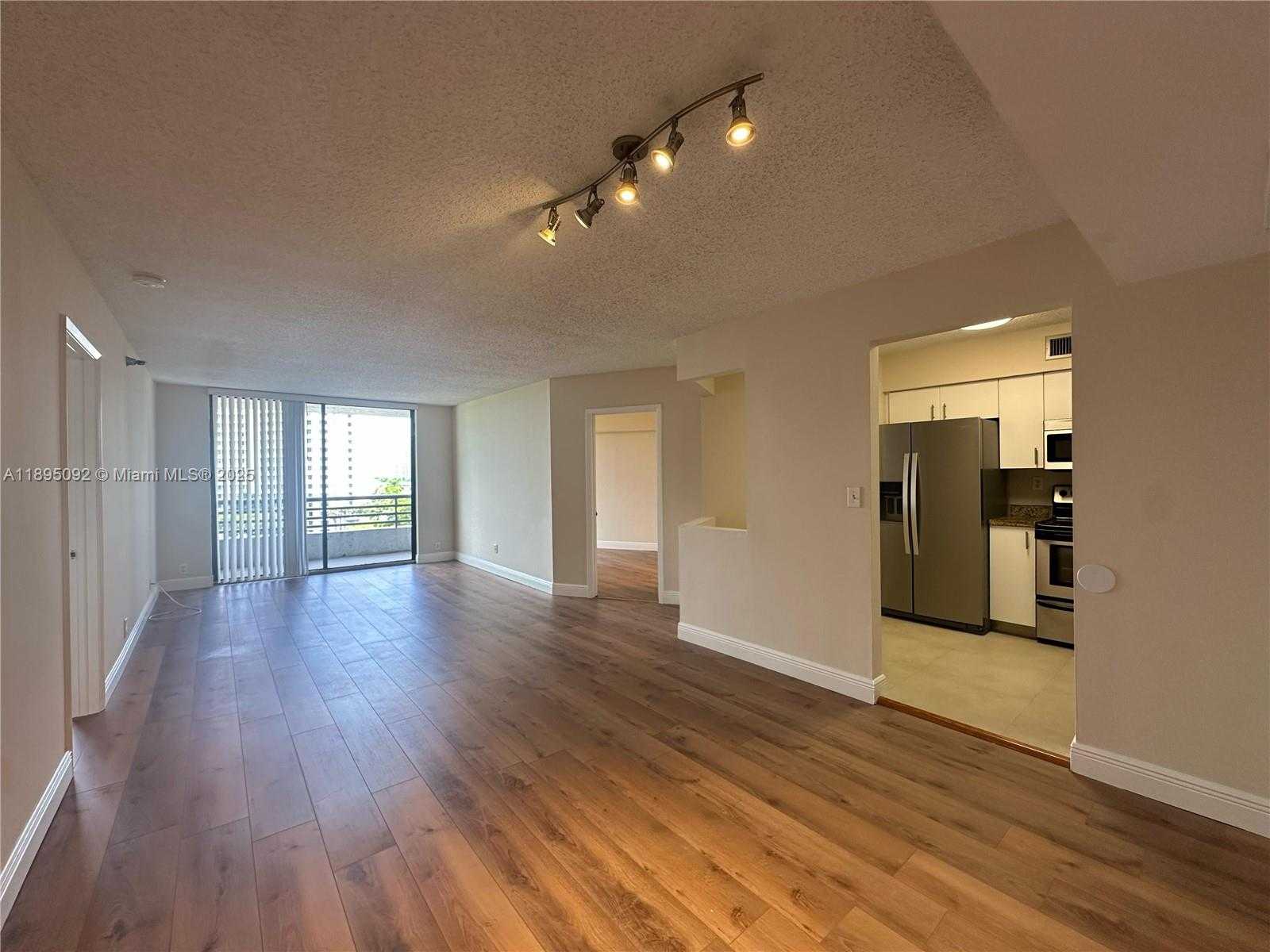 Small Image of 3300 NORTH EAST 191ST ST #709, Aventura Number 5