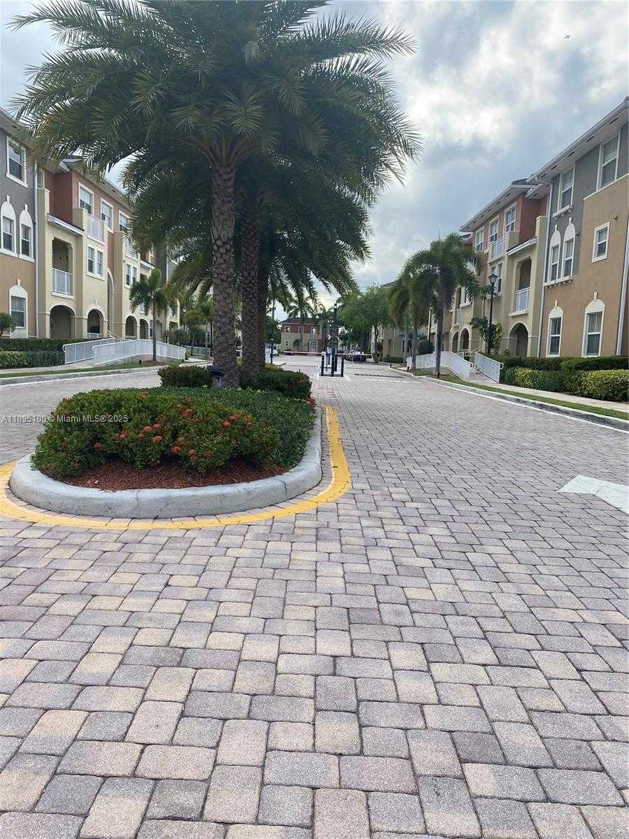 Small Image of 8800 NORTH WEST 107TH CT #218, Doral Number 2