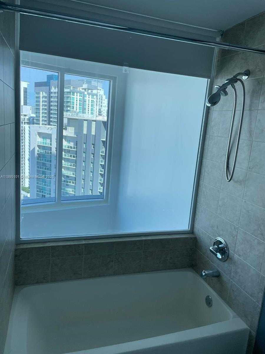 Small Image of 60 SOUTH WEST 13TH ST #3426, Miami Number 21