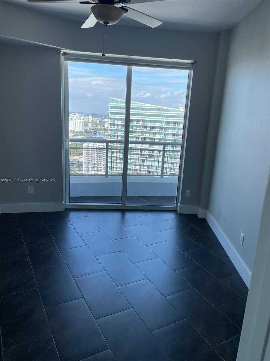Small Image of 60 SOUTH WEST 13TH ST #3426, Miami Number 23