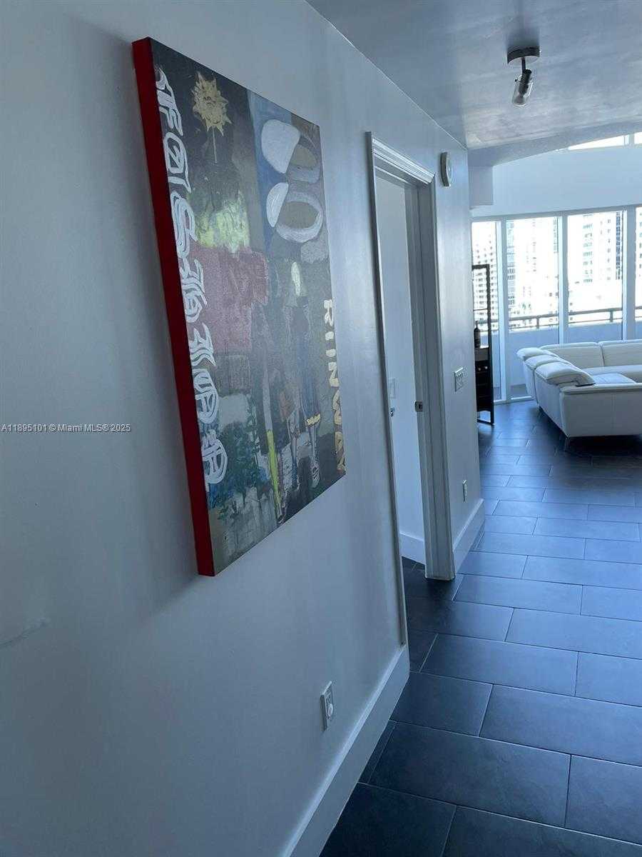 Small Image of 60 SOUTH WEST 13TH ST #3426, Miami Number 4