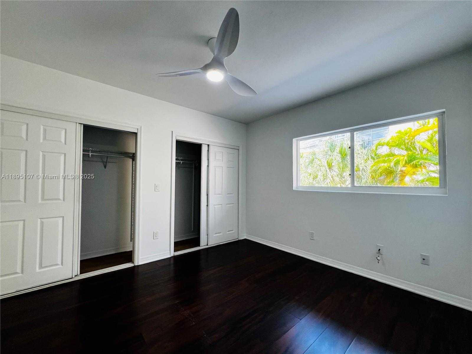 Small Image of 946 BAY DR #5, Miami Beach Number 11