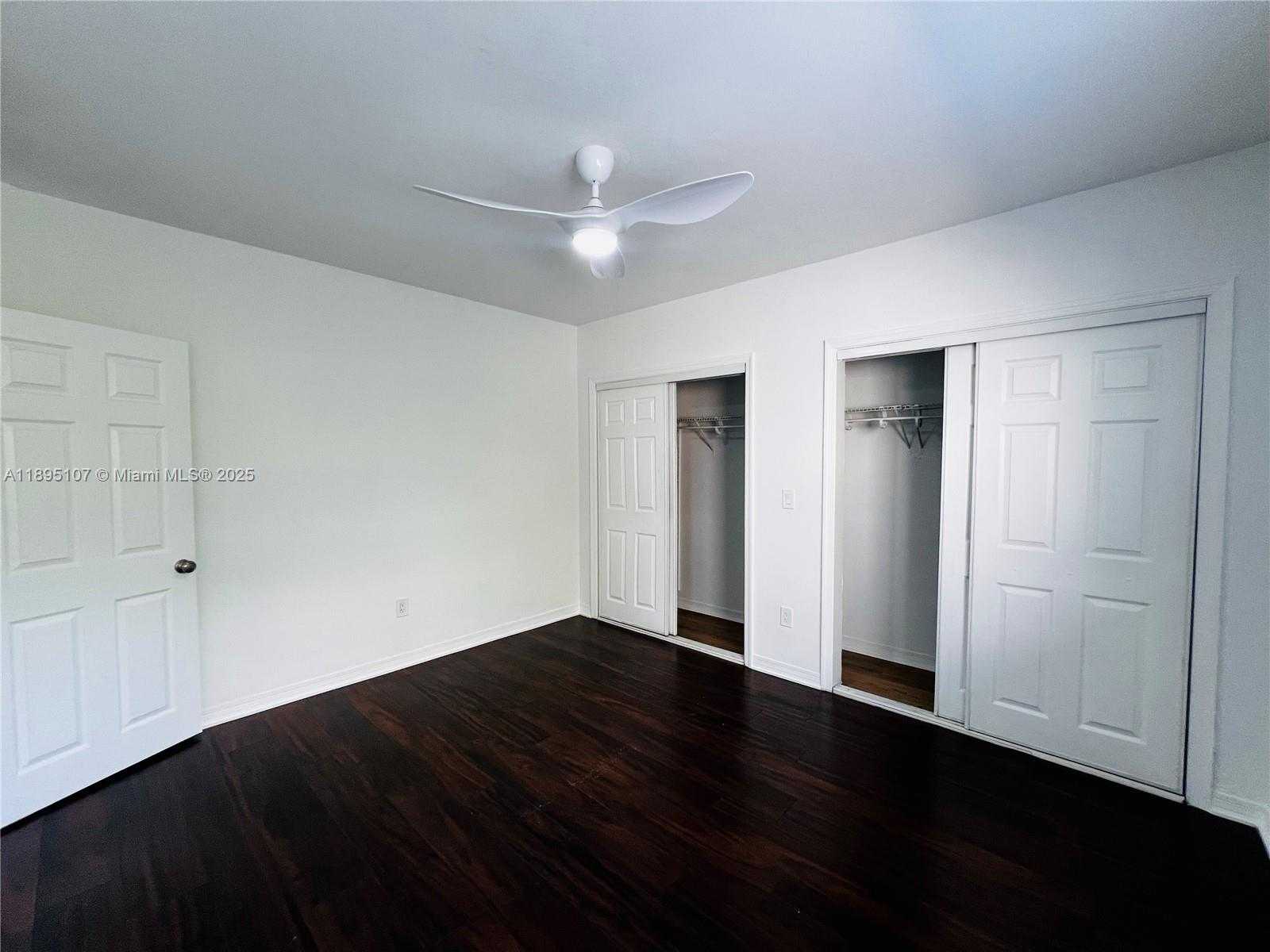 Small Image of 946 BAY DR #5, Miami Beach Number 12