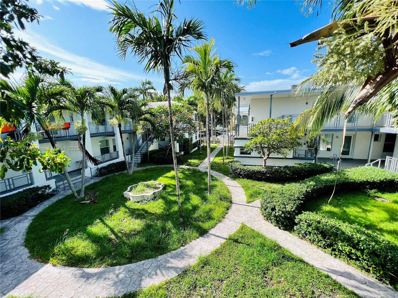 Small Image of 946 BAY DR #5, Miami Beach Number 18