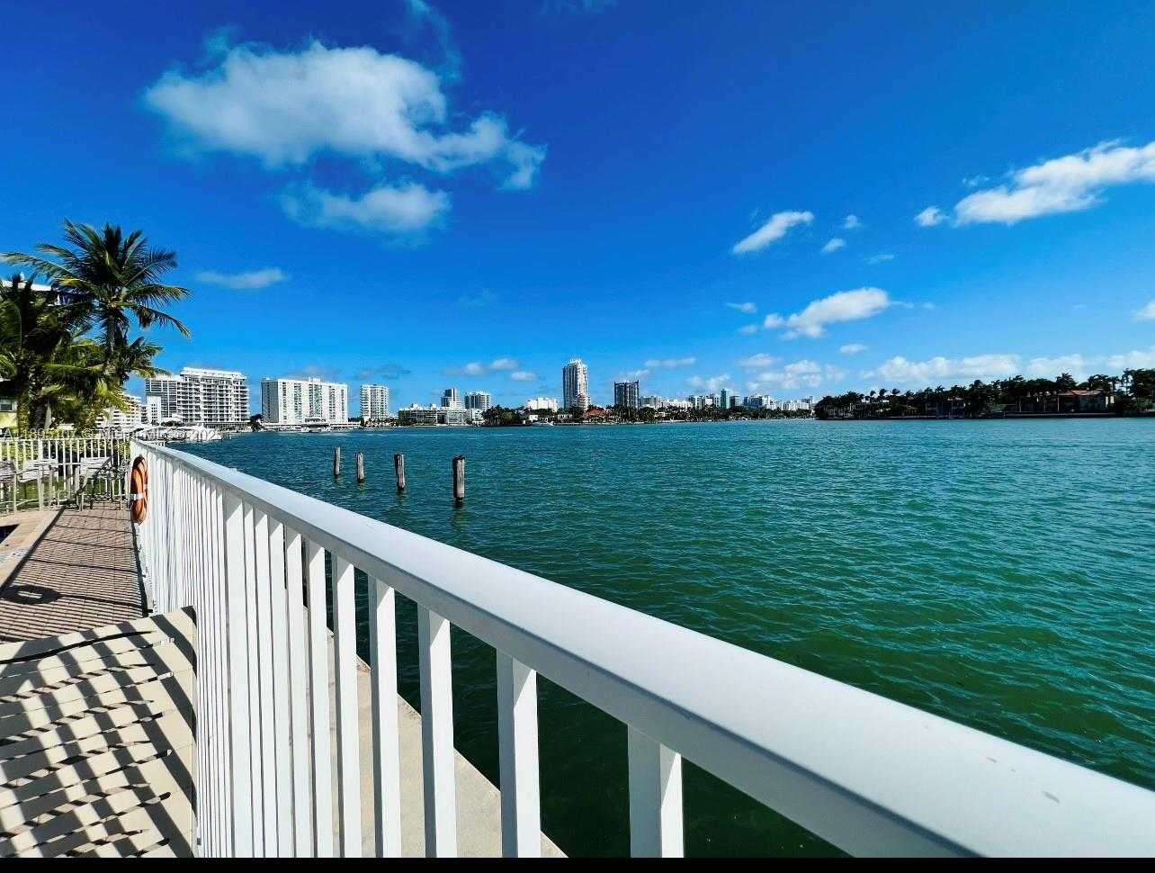 Small Image of 946 BAY DR #5, Miami Beach Number 21
