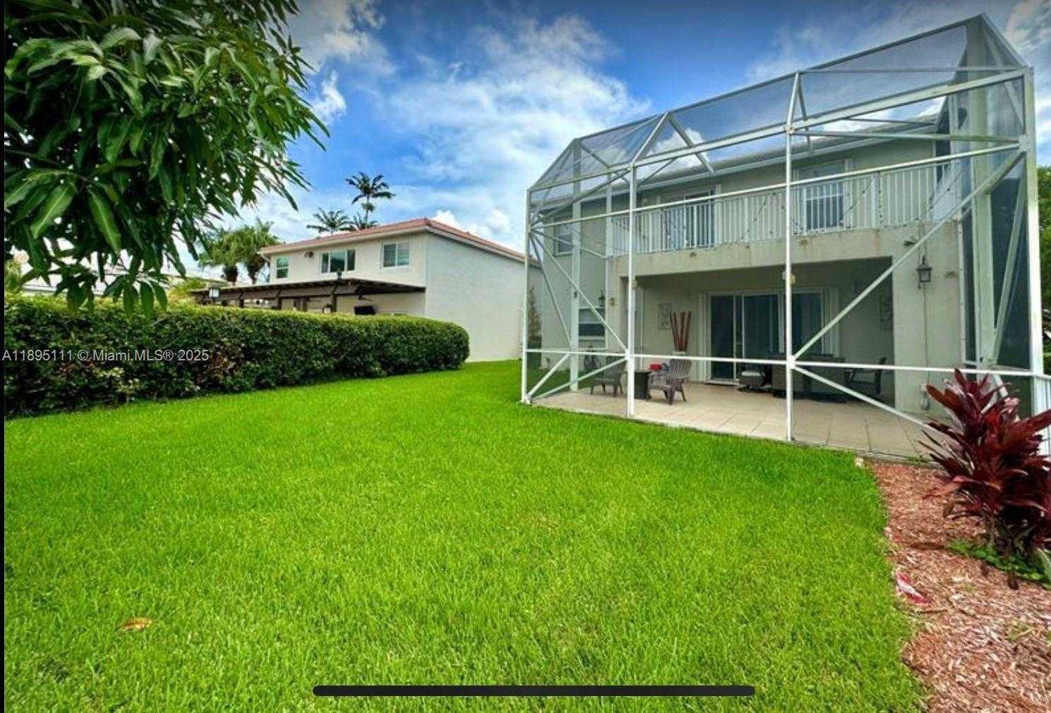 Small Image of 17025 NORTH WEST 20TH ST, Pembroke Pines Number 23