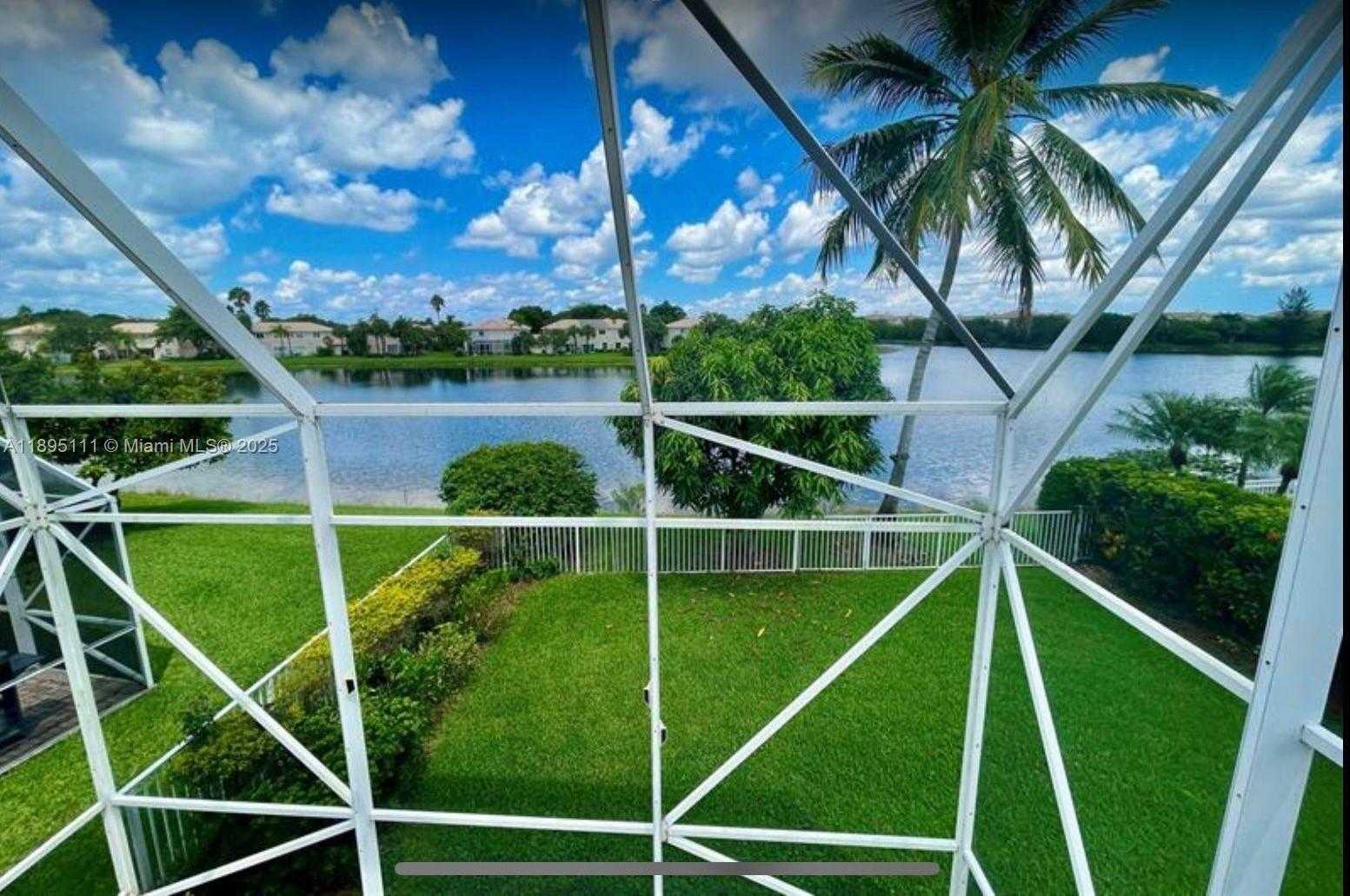 Small Image of 17025 NORTH WEST 20TH ST, Pembroke Pines Number 24