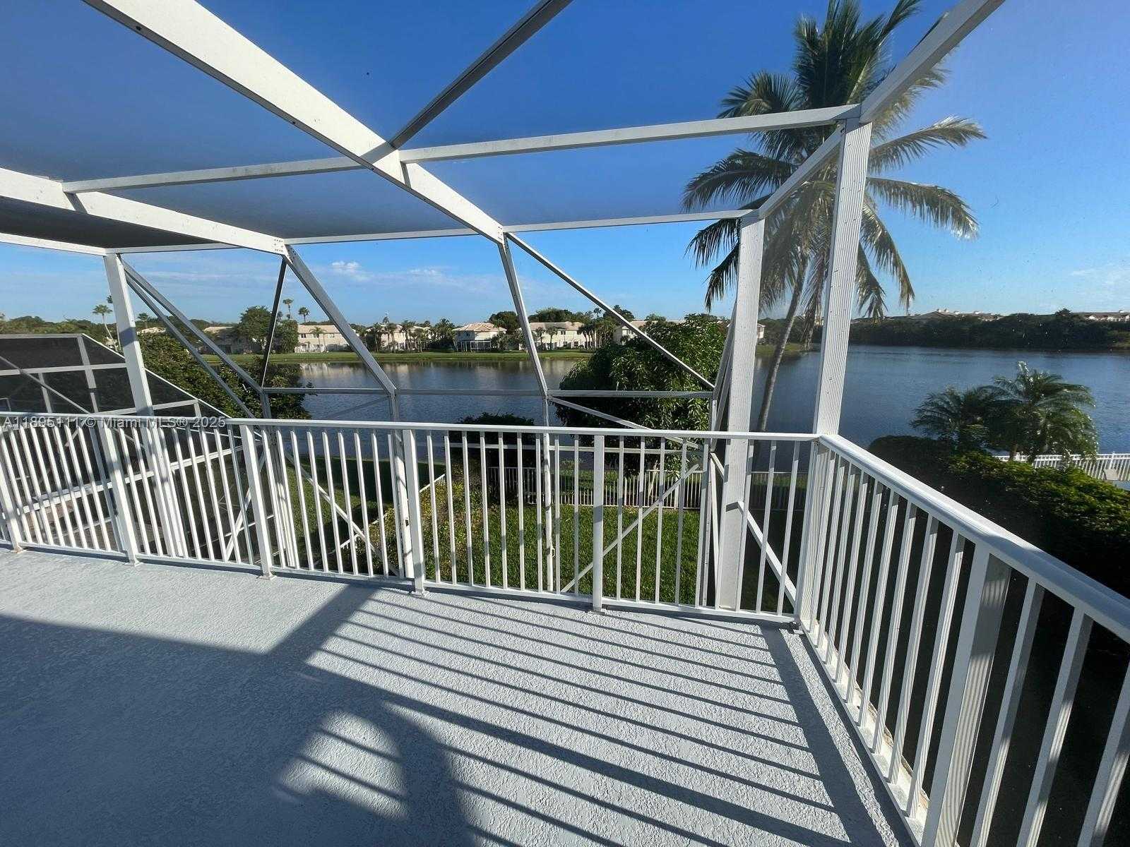 Small Image of 17025 NORTH WEST 20TH ST, Pembroke Pines Number 29