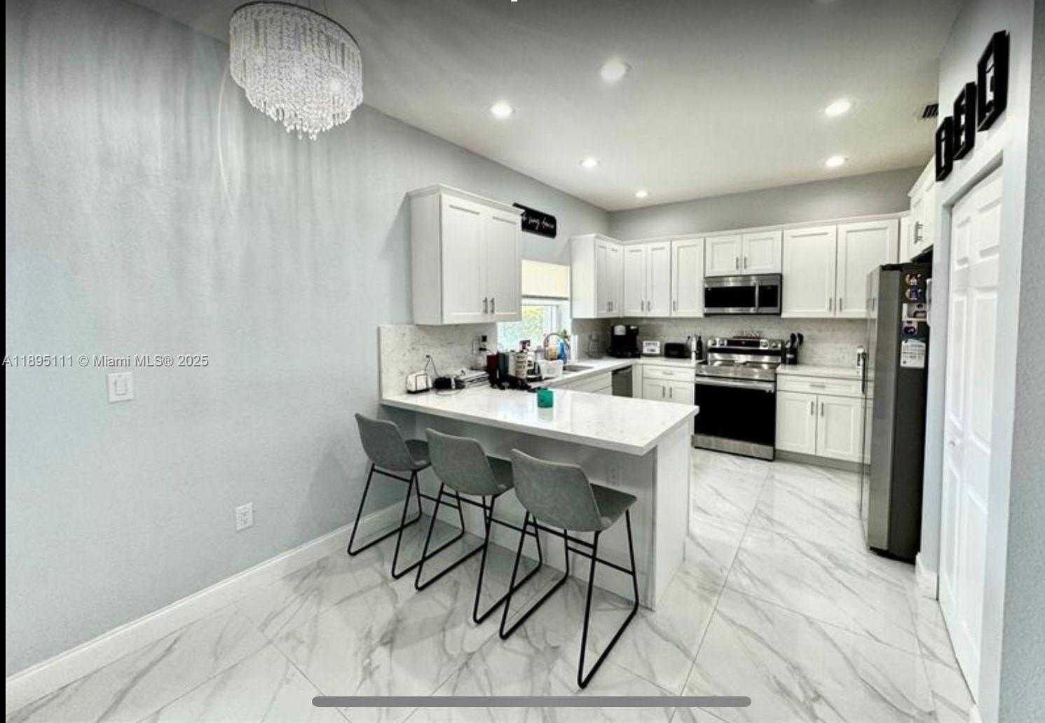 Small Image of 17025 NORTH WEST 20TH ST, Pembroke Pines Number 5