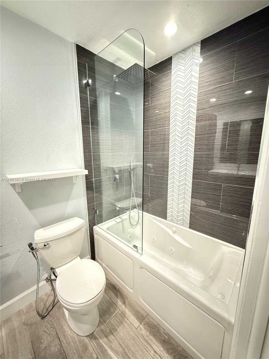 Small Image of 8851 NORTH WEST 119TH ST #4308, Hialeah Gardens Number 26