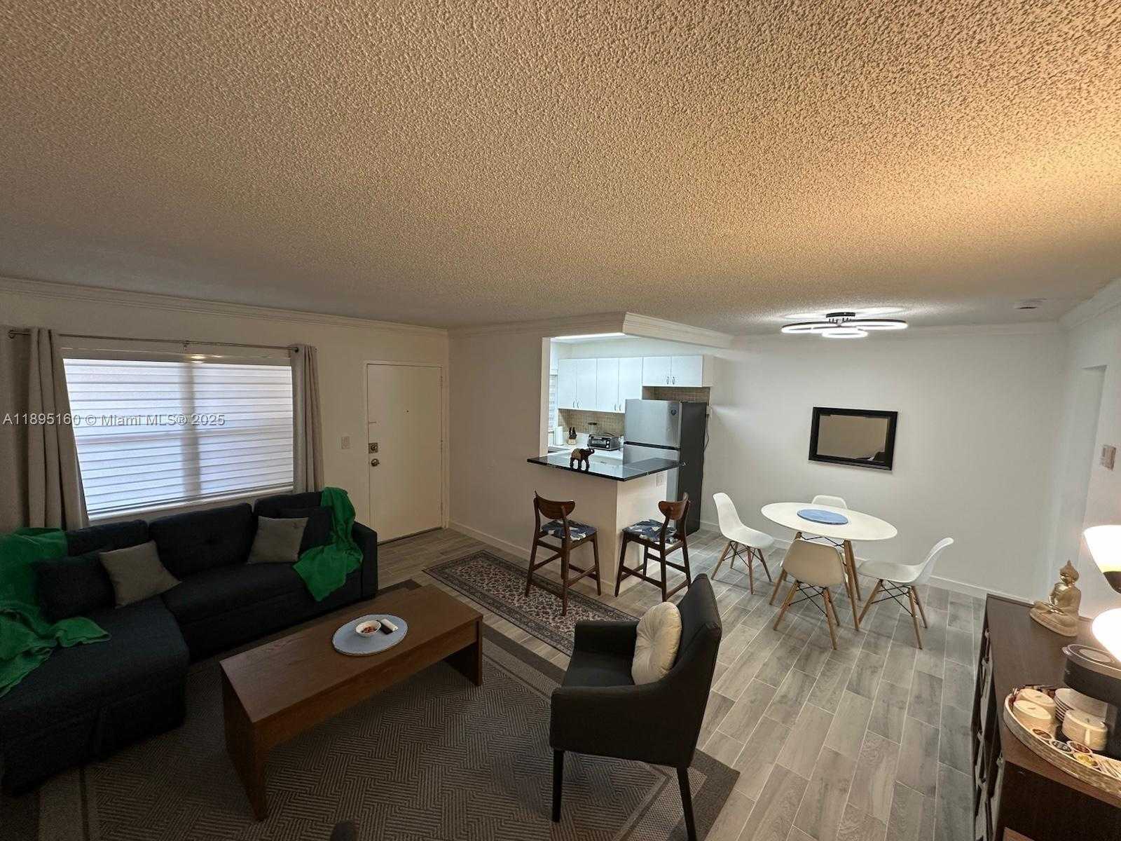 Small Image of 2008 JACKSON ST #D3, Hollywood Number 2