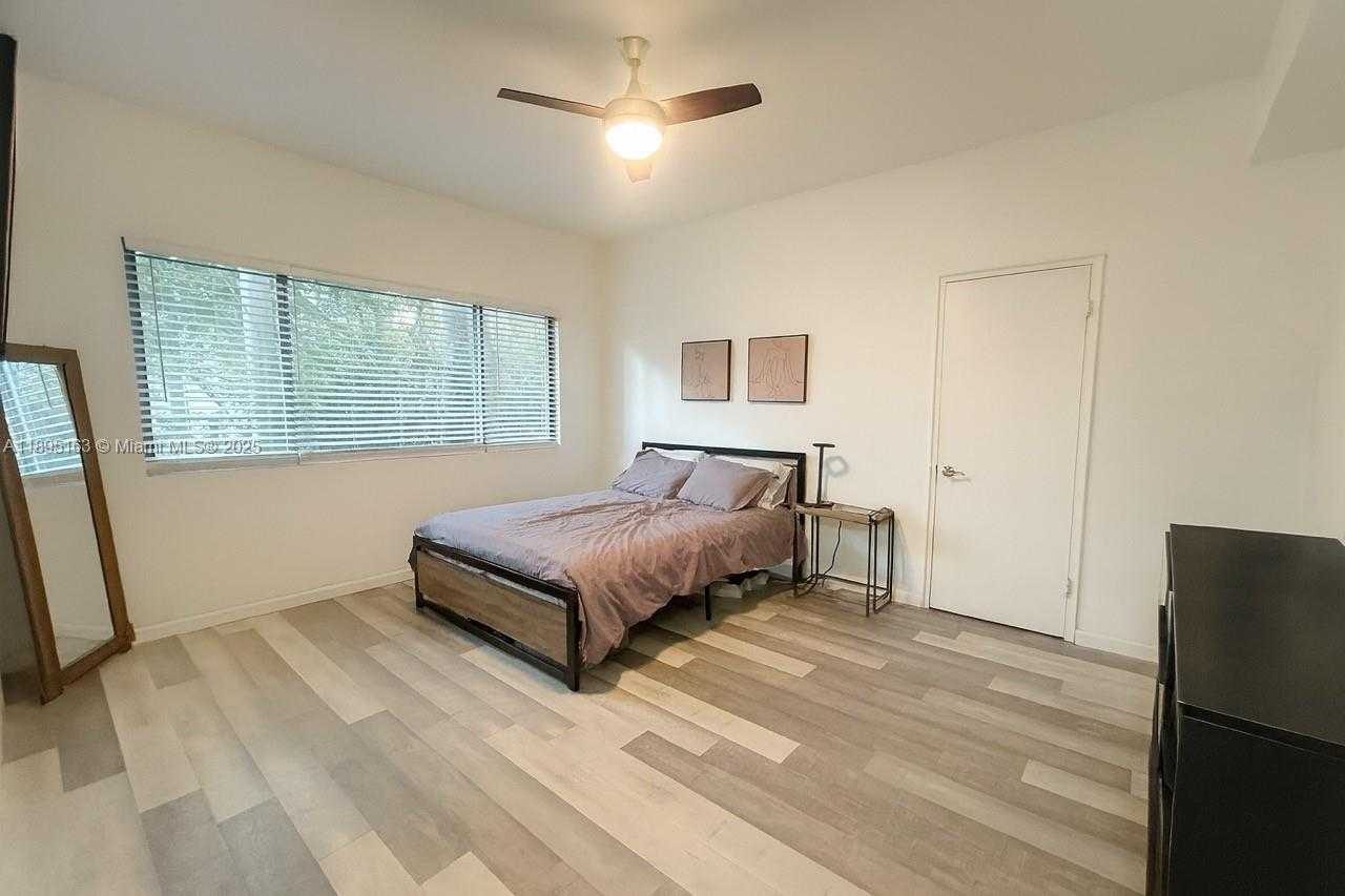 Small Image of 1840 JAMES AVE #6, Miami Beach Number 10