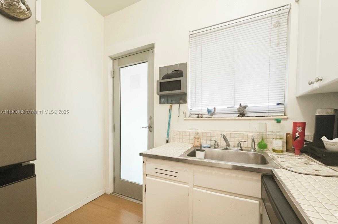 Small Image of 1840 JAMES AVE #6, Miami Beach Number 8