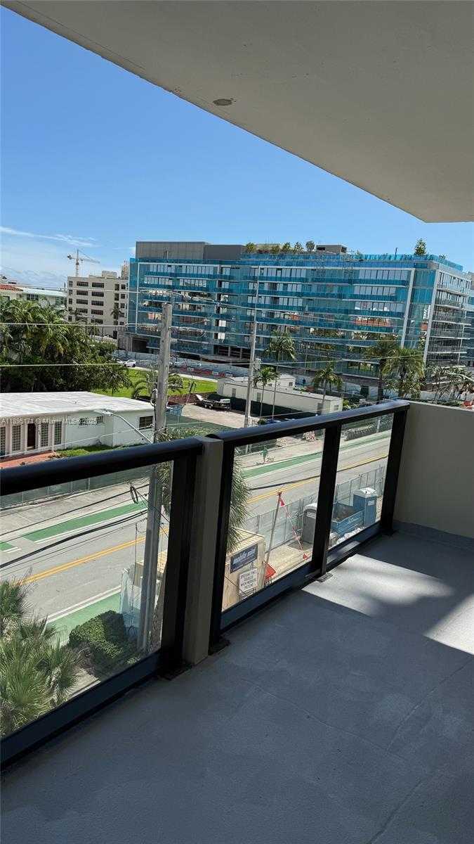 Small Image of 9800 WEST BAY HARBOR DR #509, Bay Harbor Islands Number 18