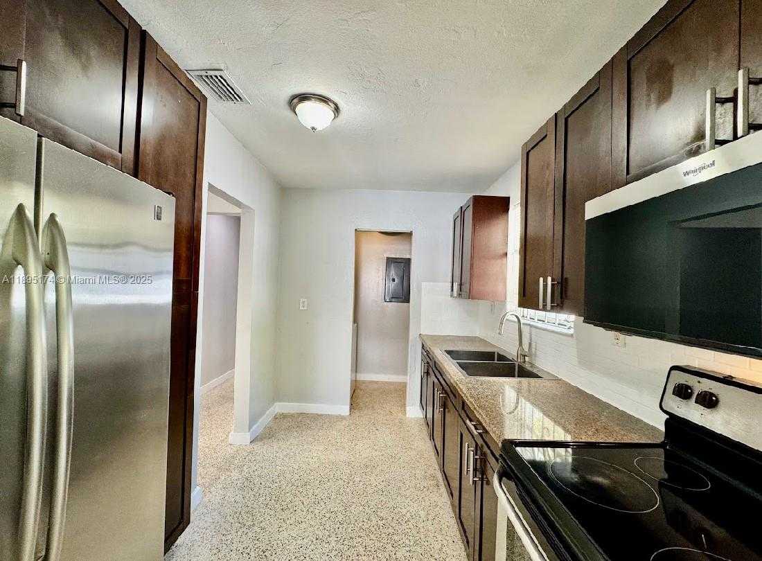 Small Image of 901 NORTH WEST 55TH ST #901, Miami Number 2