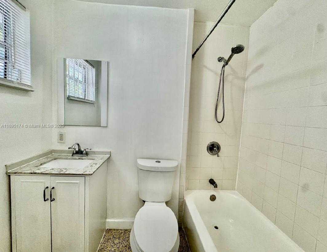 Small Image of 901 NORTH WEST 55TH ST #901, Miami Number 7