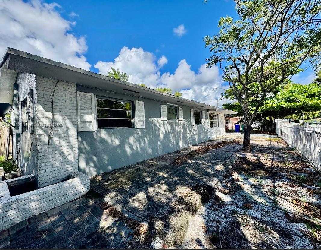 Small Image of 901 NORTH WEST 55TH ST #901, Miami Number 9
