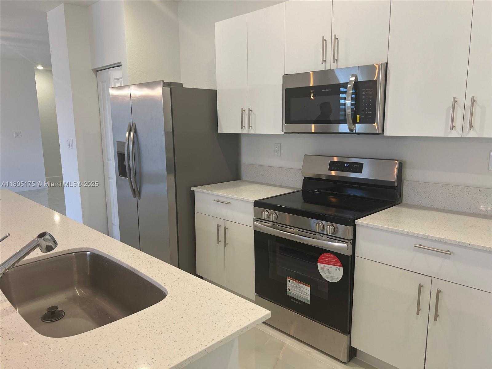 Small Image of 16960 SOUTH WEST 288TH TER #16960, Homestead Number 3