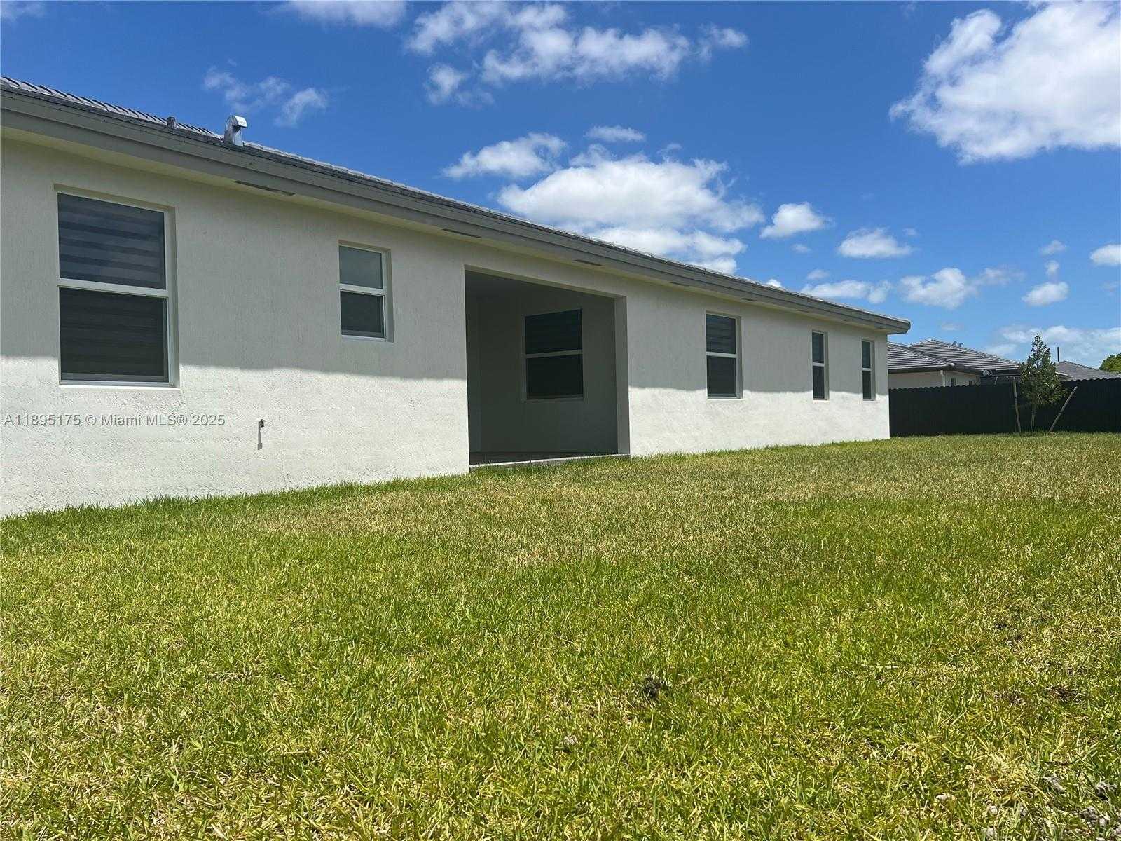 Small Image of 16960 SOUTH WEST 288TH TER #16960, Homestead Number 33