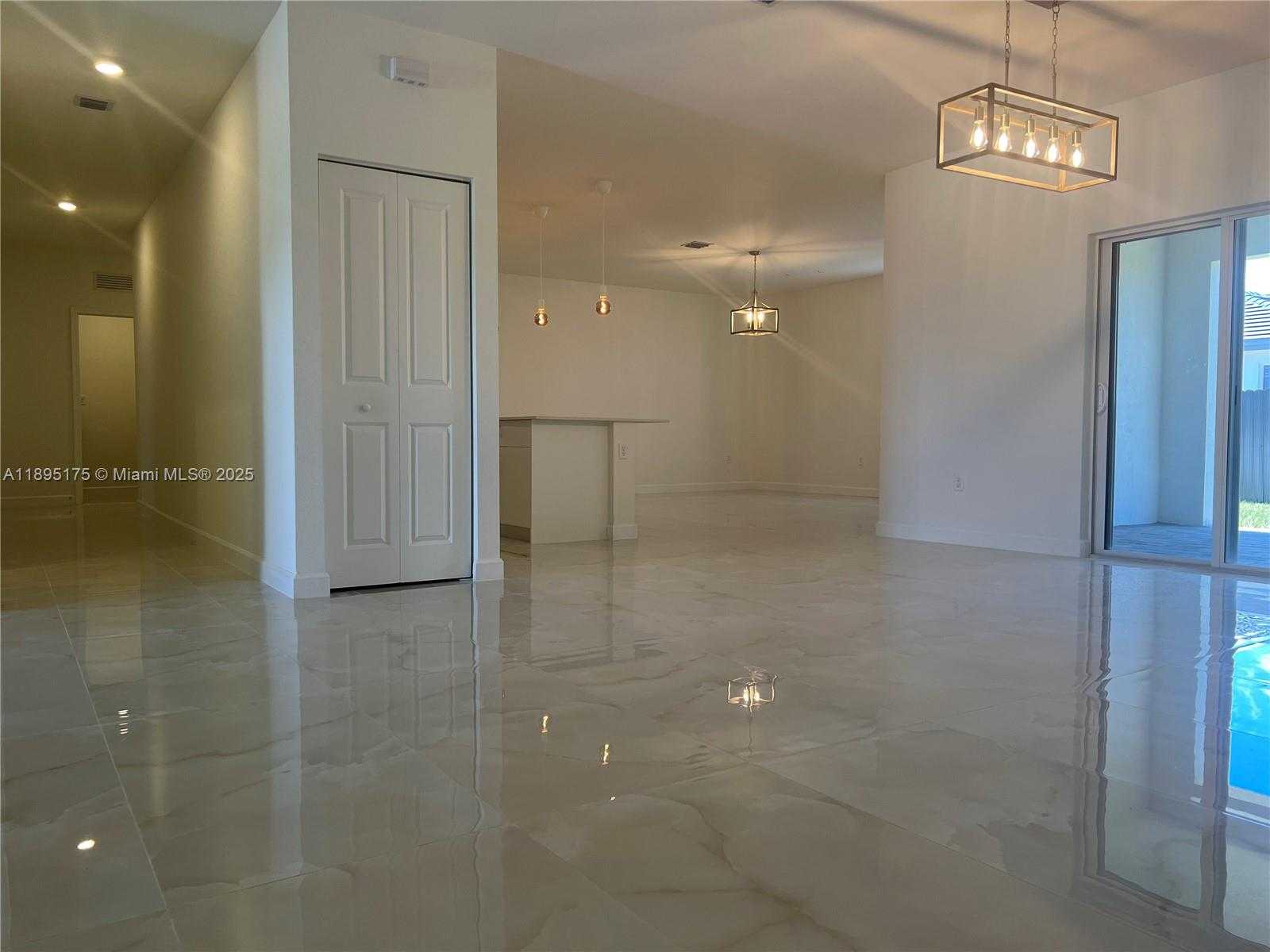 Small Image of 16960 SOUTH WEST 288TH TER #16960, Homestead Number 9