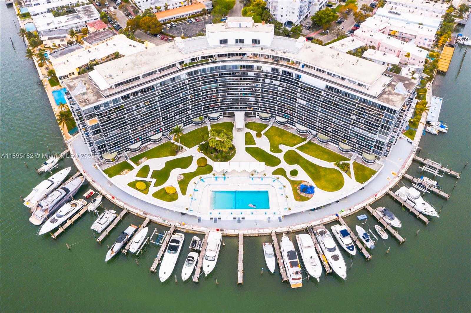 Small Image of 900 BAY DR #604, Miami Beach Number 3