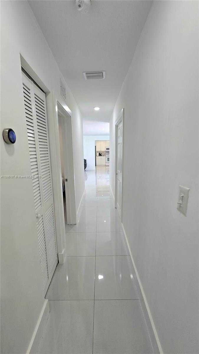 Small Image of 9331 SOUTH WEST 27TH ST, Miami Number 27