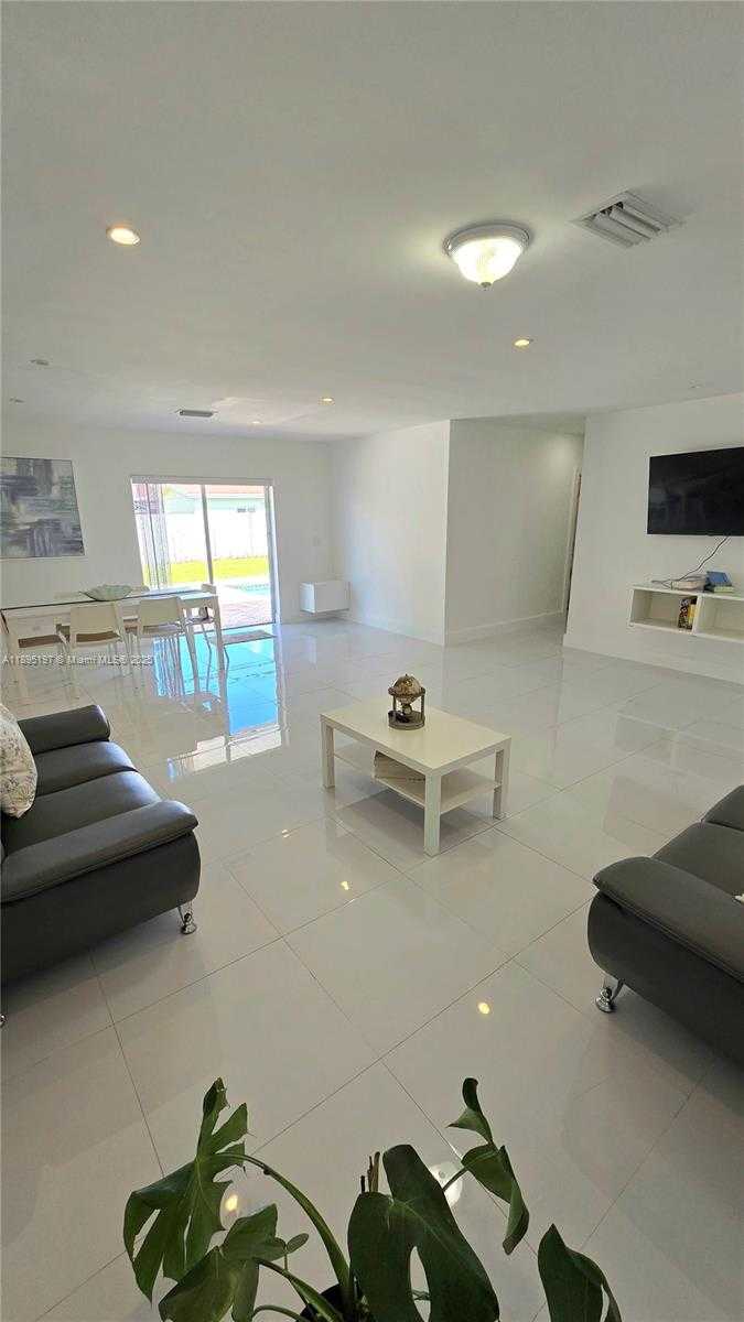 Small Image of 9331 SOUTH WEST 27TH ST, Miami Number 6