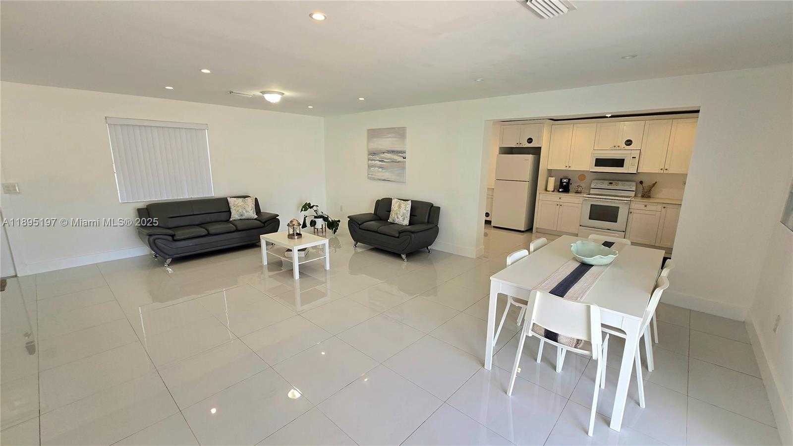 Small Image of 9331 SOUTH WEST 27TH ST, Miami Number 7
