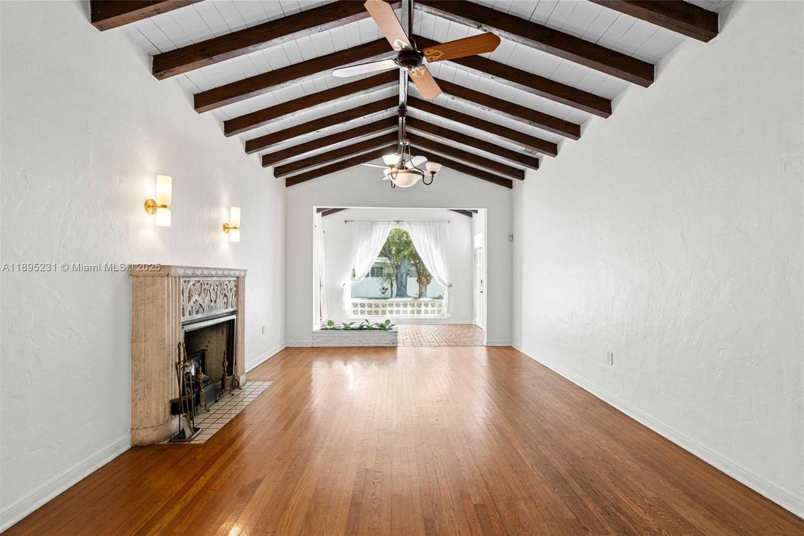 Small Image of 9212 NORTH EAST 10TH AVE, Miami Shores Number 11