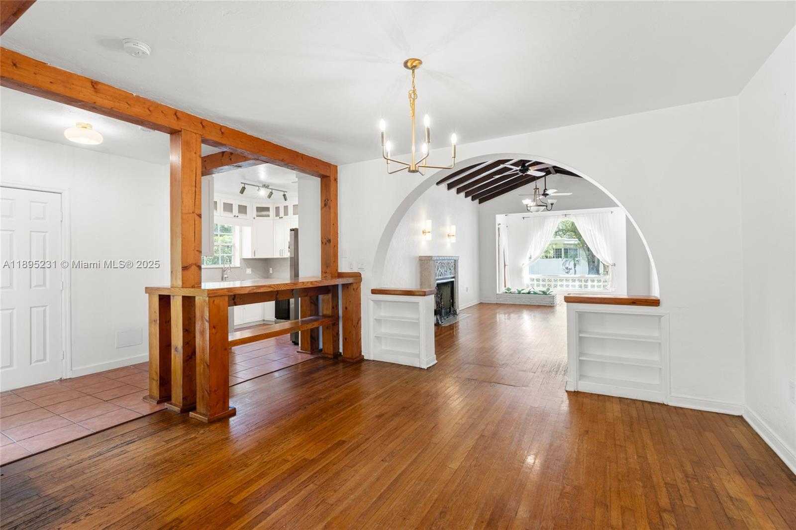Small Image of 9212 NORTH EAST 10TH AVE, Miami Shores Number 13