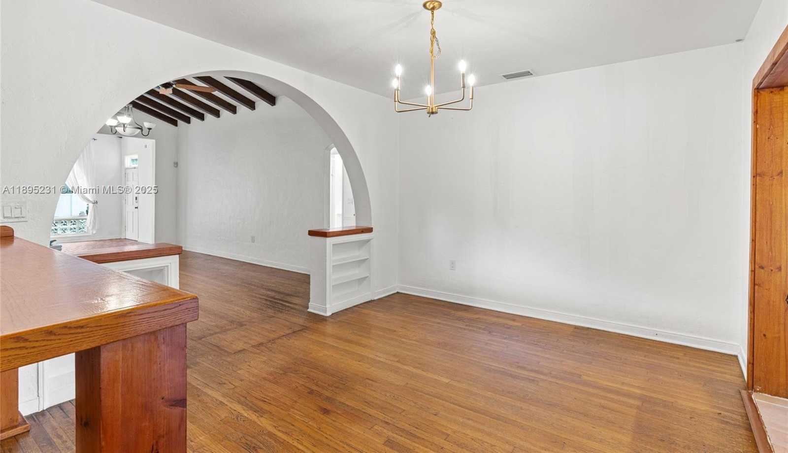 Small Image of 9212 NORTH EAST 10TH AVE, Miami Shores Number 16