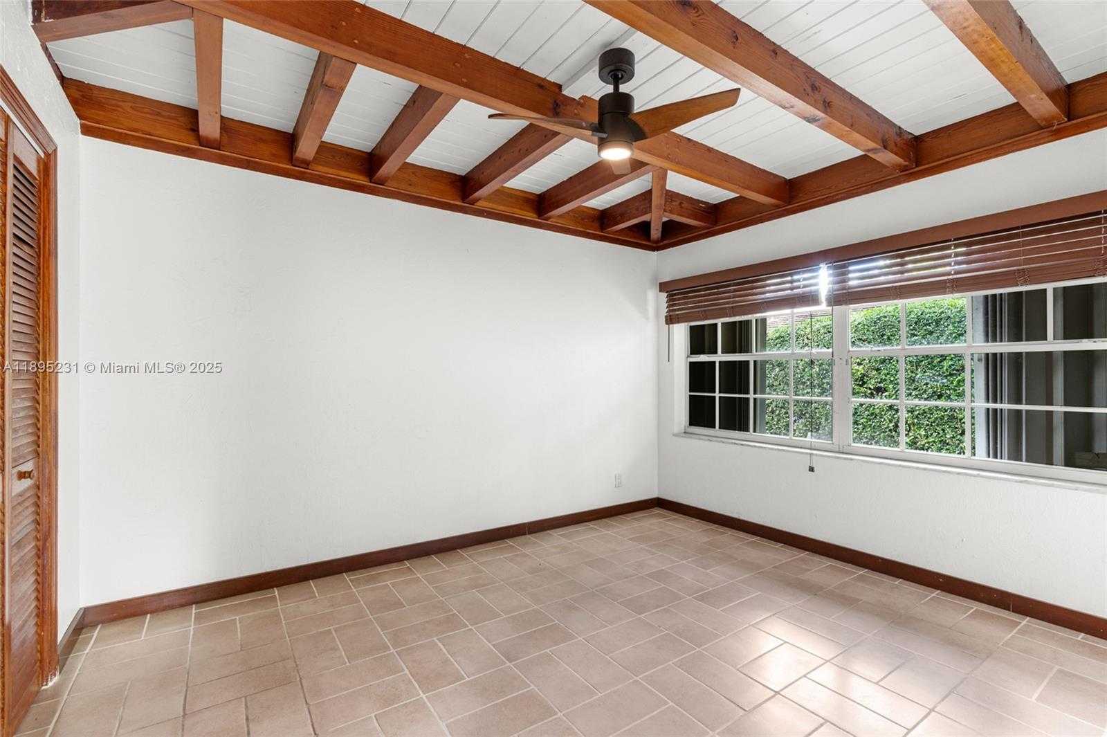 Small Image of 9212 NORTH EAST 10TH AVE, Miami Shores Number 24