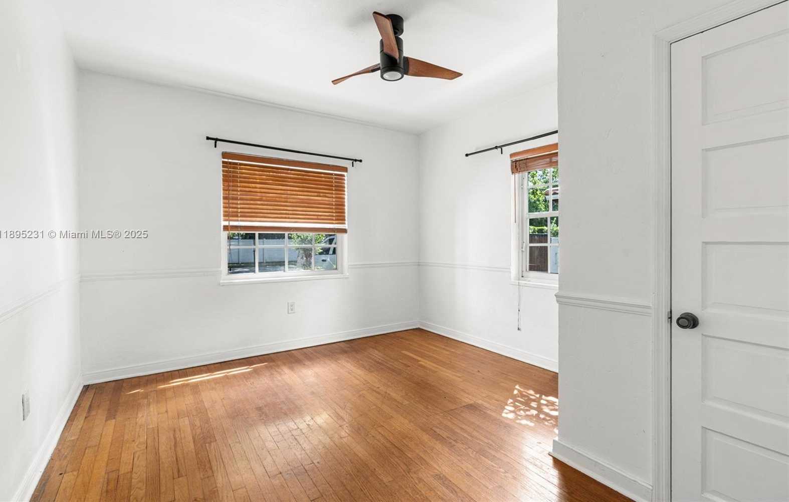 Small Image of 9212 NORTH EAST 10TH AVE, Miami Shores Number 25
