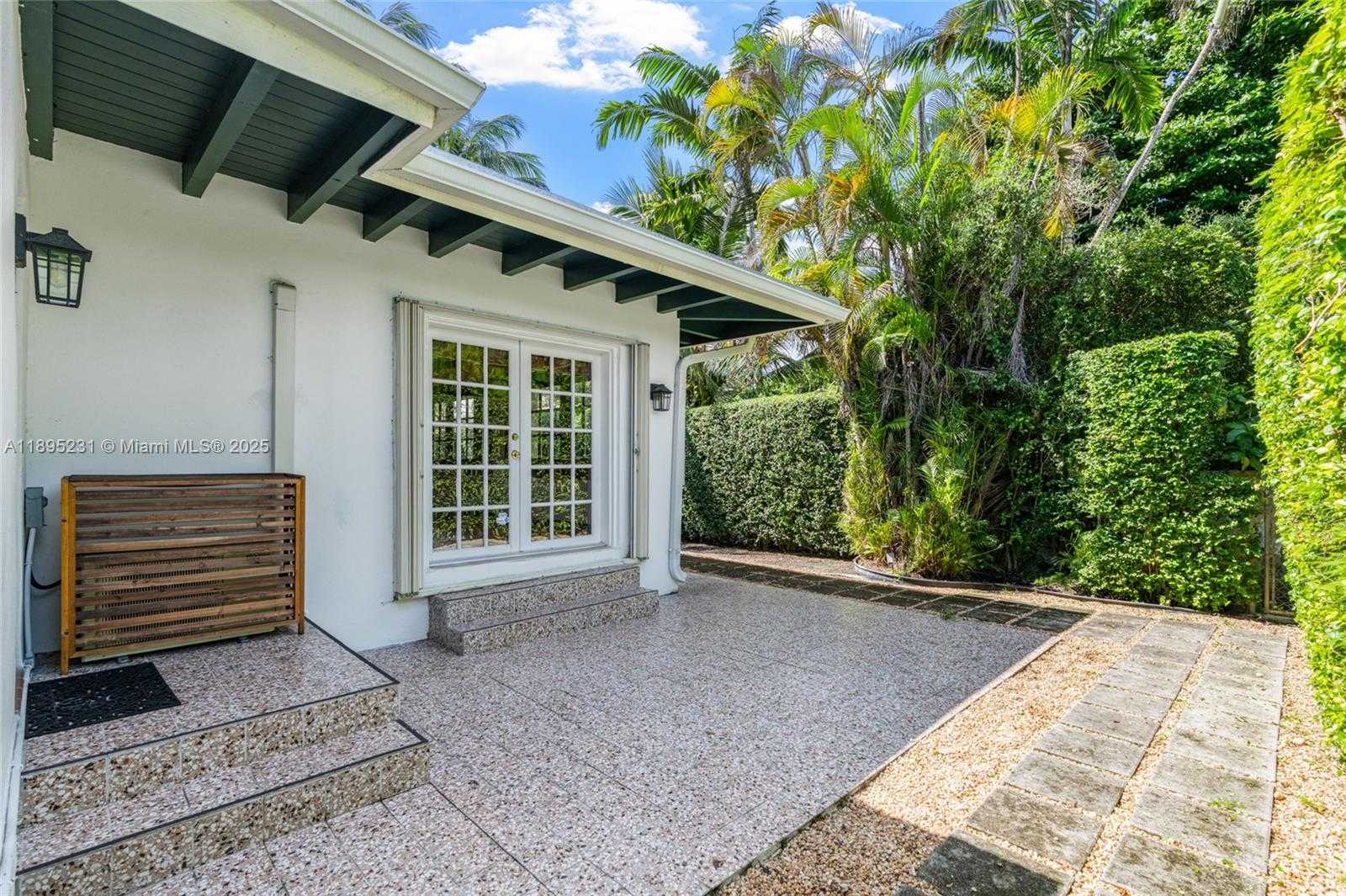 Small Image of 9212 NORTH EAST 10TH AVE, Miami Shores Number 34