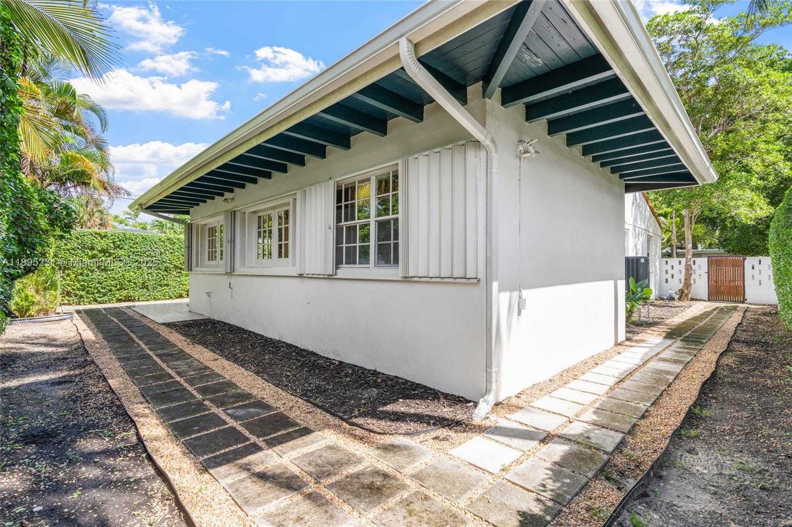 Small Image of 9212 NORTH EAST 10TH AVE, Miami Shores Number 37