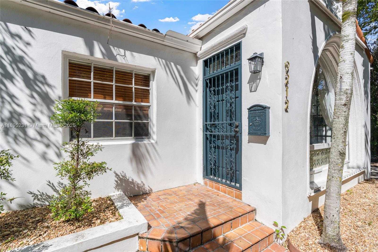 Small Image of 9212 NORTH EAST 10TH AVE, Miami Shores Number 4