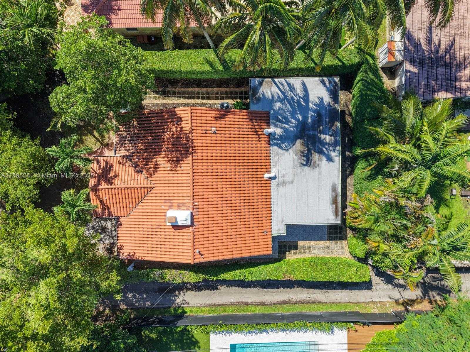 Small Image of 9212 NORTH EAST 10TH AVE, Miami Shores Number 41