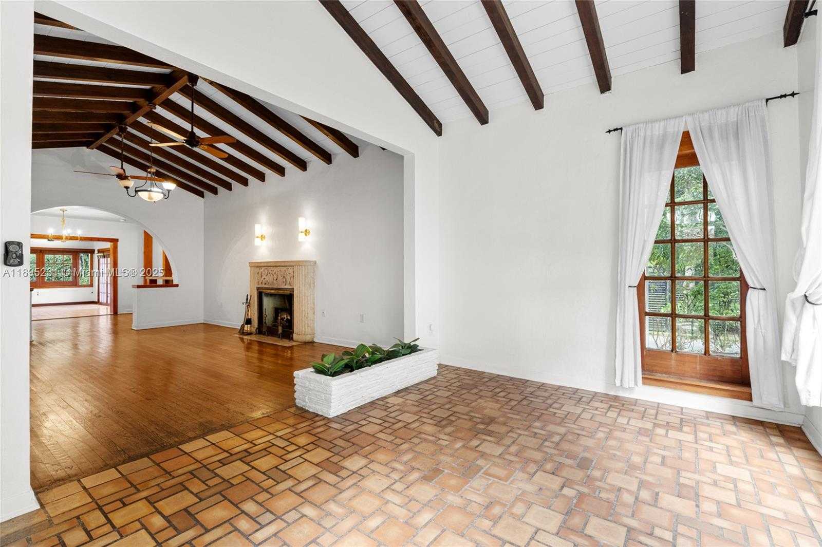 Small Image of 9212 NORTH EAST 10TH AVE, Miami Shores Number 5